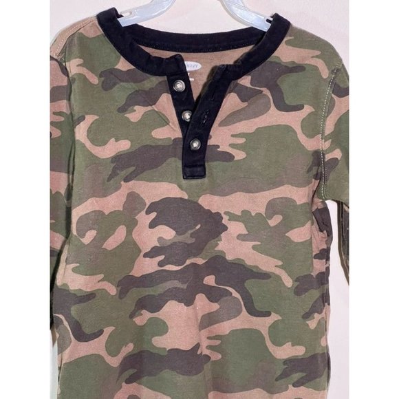 Boys Old Navy Camo Long Sleeve Shirt Size 4t ✨BOGO - Picture 3 of 9